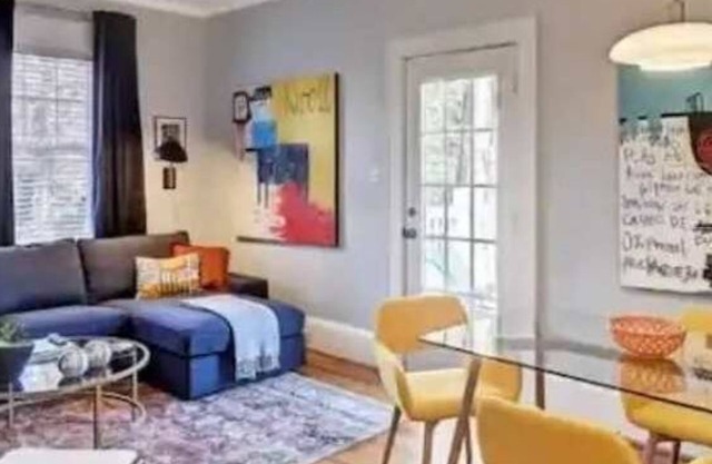 Bright and Restful 2BR near Uptown with Balcony