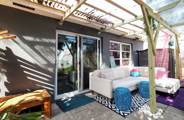 Vibrant Oasis in Downtown Palm Beach Gardens