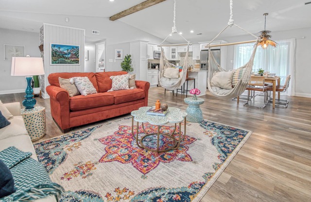 Vibrant South CLT Oasis, 3BRs, Patio, Fire Pit