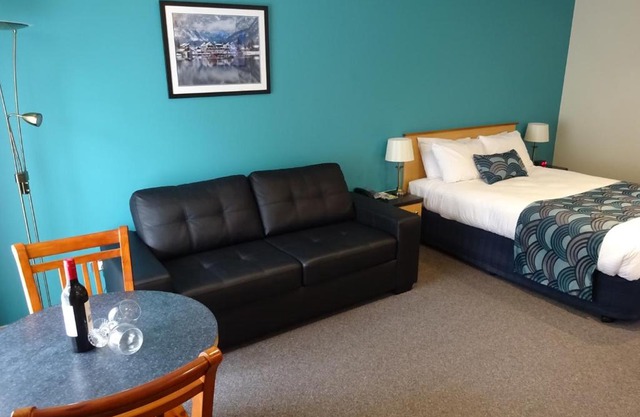 Victoria Lodge Motor Inn & Apartments