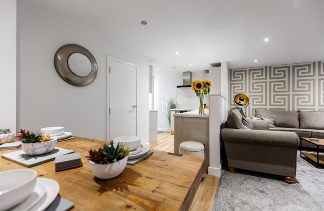 Victoria Place - 3-bed apartment, parking, Wi-Fi