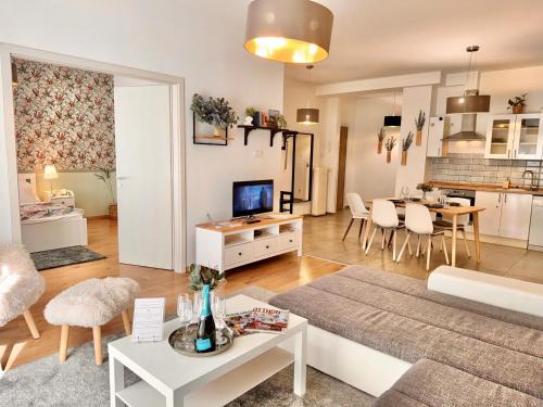 Victoria's Danube view Residence