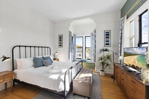 Victorian Gem Close to Petco Park & Gaslamp
