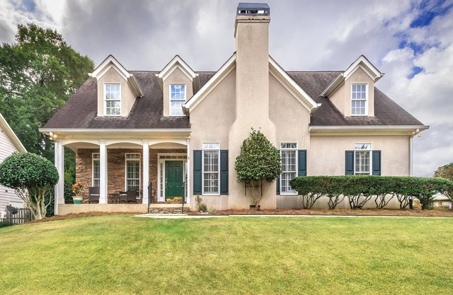 Victorian House located minutes from Trilith Studios