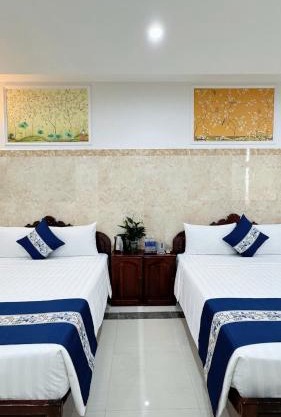 Victory Hotel 153-155