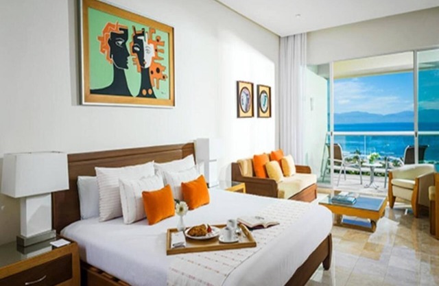 VIDANTA Grand Mayan 2 Bedroom suite (sleeps 6-8) in Nuevo Vallarta with kitchen