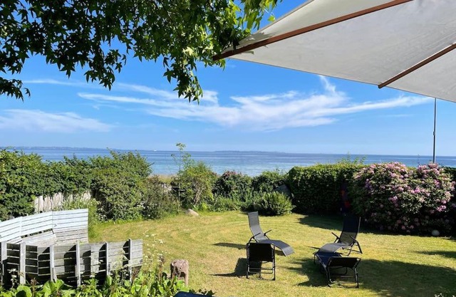 Vidunderlig villa med direkte havudsigt