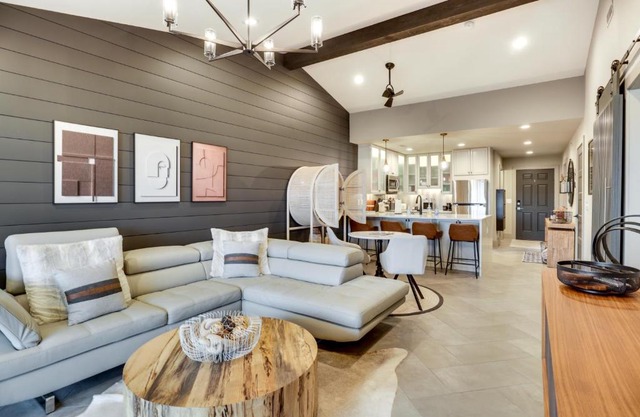 Views and Pool Access Luxurious Lake Ozark Condo