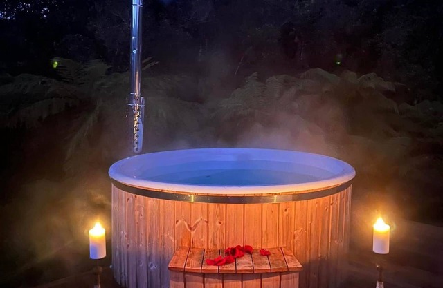 Viking Hut Thor Set Amid Rainforest w/Hot tub