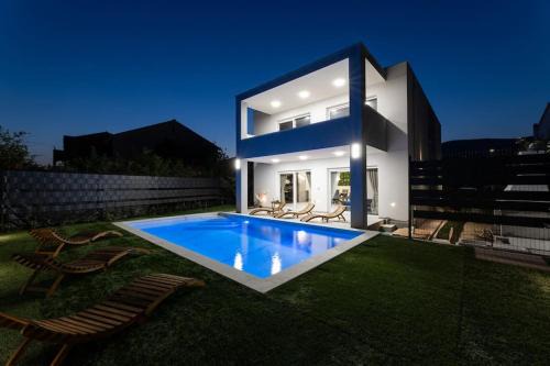 Vila MaMe apartman s privatnim bazenom, besplatnim parkingom i wi - fi