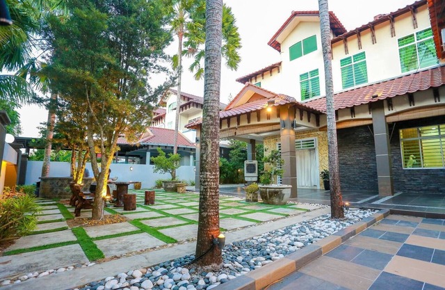 Vila nearby city