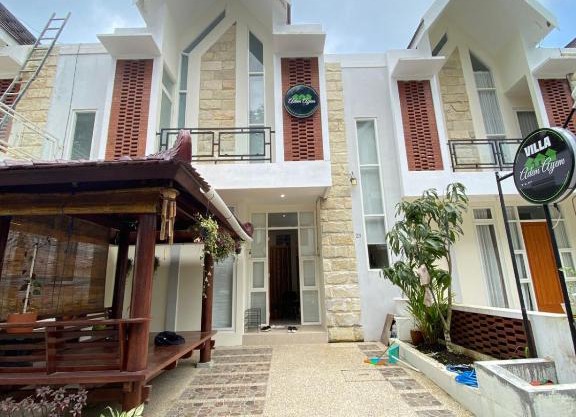 Vila Permata Adem Ayem