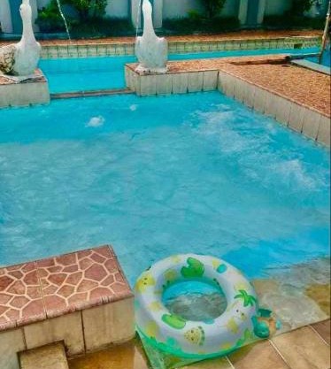 Vila Princess,Sentul 4bedroom dan Tenda Camping,Private pool, Tenis meja, mini billiard, Karaoke, Ayunan,BBQ, 08satu3 80satu6 4satu5satu