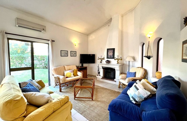Vilamoura Classic Villa With Pool