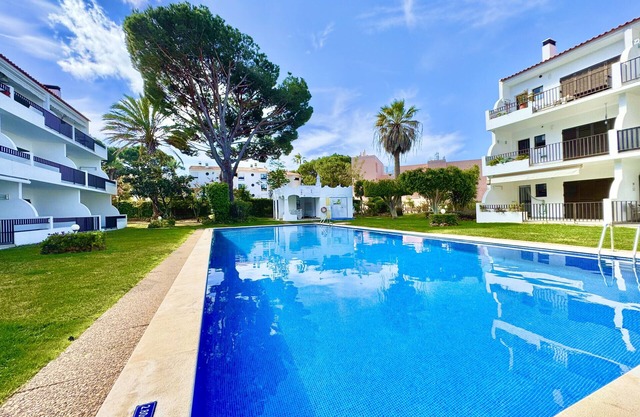 VILAMOURA GOLF APARTMENT 2 WITH POOL by HOMING