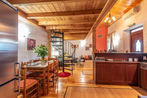 Vilkas Home