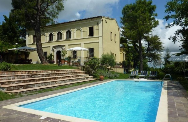 Villa con piscina privada cerca de Santa Vittoria en Matenano