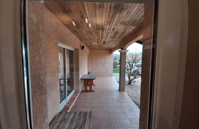 Villa 10 km from the sea