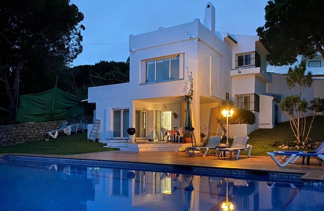 Villa con piscina propia, Bahia De Casares, Costa del Sol, Internet / TV