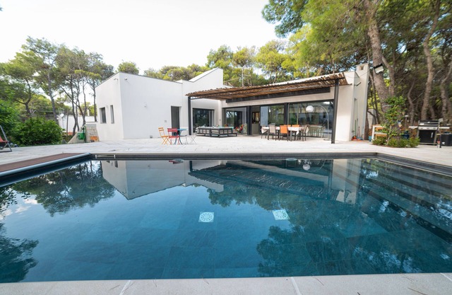 Villa 12 personas con piscina