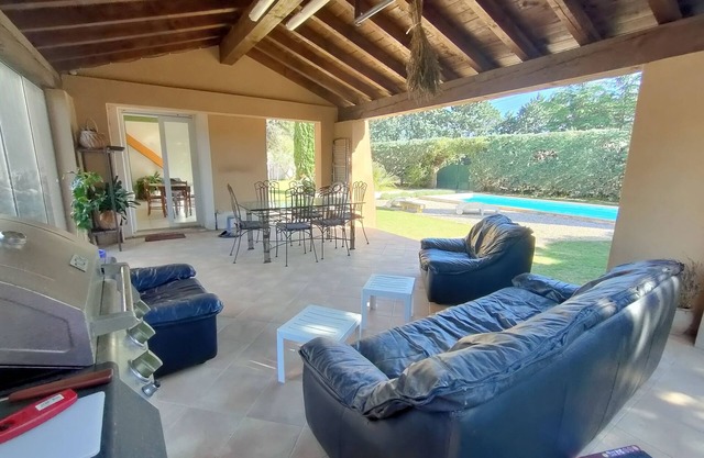 Villa 120 m2 with swimming pool near pont du Gard