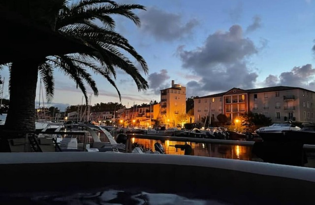 Magnificent Villa with a large private mooring