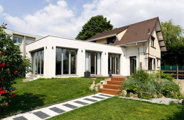 Villa 145m2 modern 4 bedrooms, beautiful terrace and garden near Paris