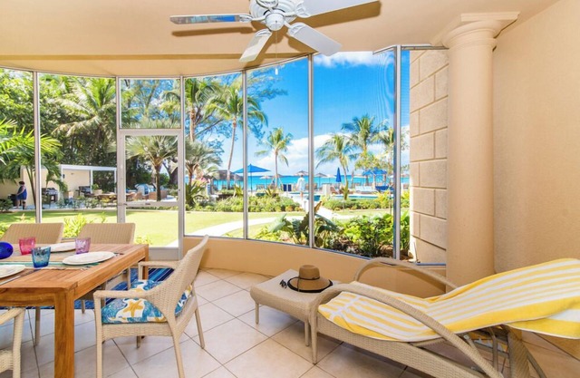 Villa 2, Ground floor, 3 bedroom, 3 bathroom, oceanfront, fully equipped.