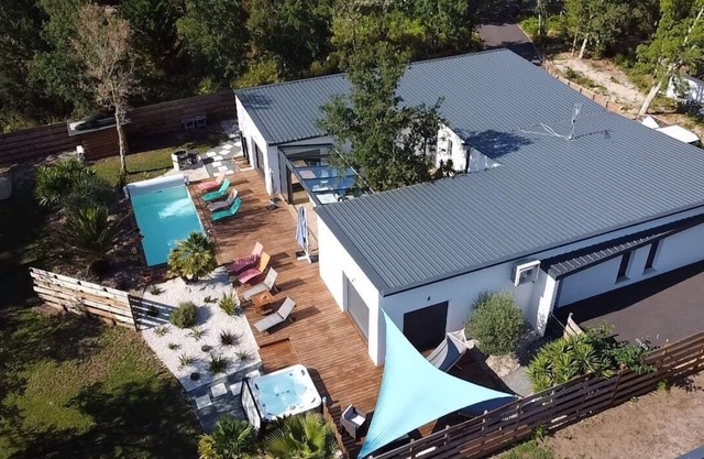 Villa 5 *, 6 habitaciones, piscina y jacuzzi en Moliets