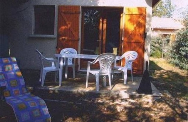 Villa 4 p familia o amantes Área tranquila / jardín / estacionamiento cercado / Mar 950