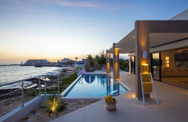 Villa 4 suite, private beach access and breathtaking sea view