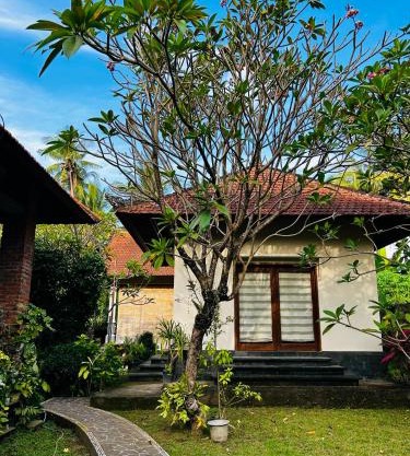 Villa 5 mins to the Beach at Bondalem Tejakula with 2 Bed Room