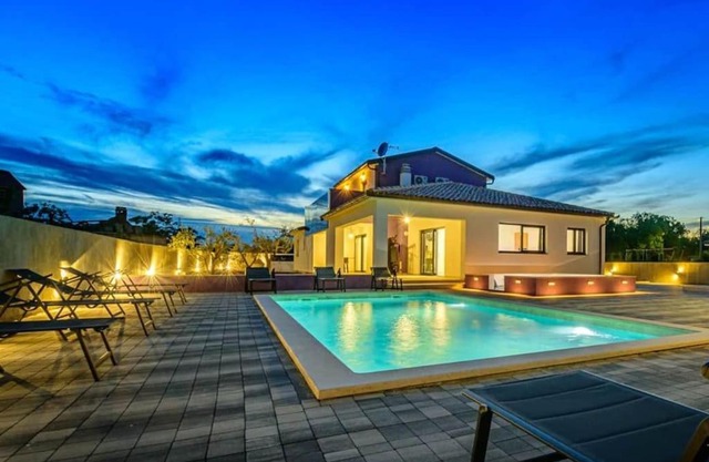 Villa 9