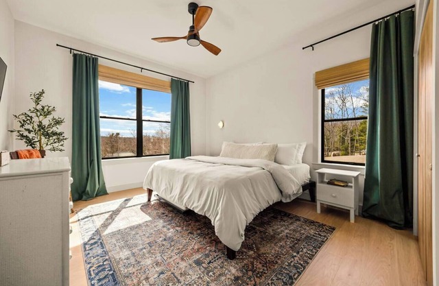 Villa Acadia w/ Mountain Views