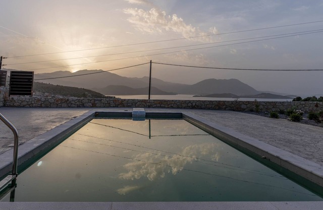 Villa 'Adaman 2' con piscina privada, Wi-Fi y aire acondicionado