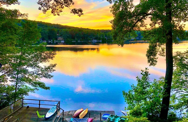 VILLA ADRIANA LAKE DREAM FRONT HOME