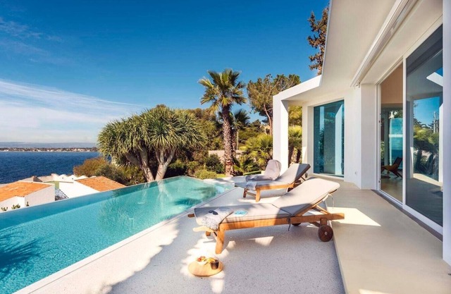 Villa Adriana - with sea access and heated pool