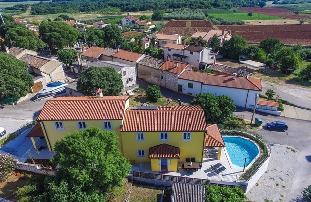 Villa Albina with Private Pool near Aquacolors