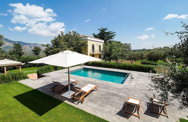 Villa en Randazzo con 5 habitaciones, capacidad 10