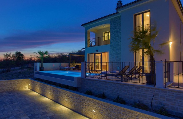 Villa Allegra (63461-K1) - Garica