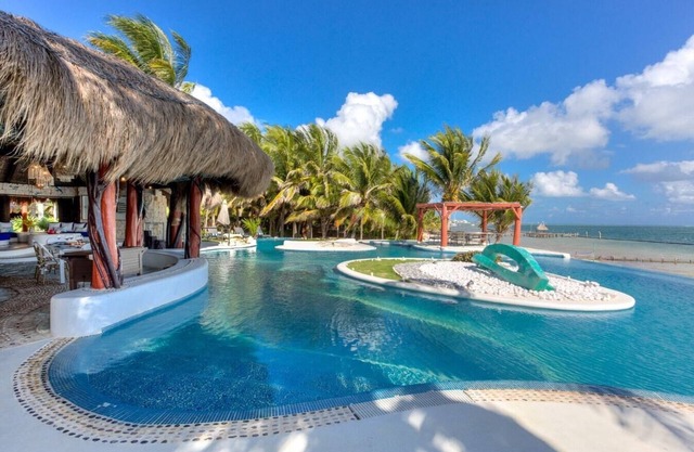 Exclusive Beachfront Villa in Cancun Riviera