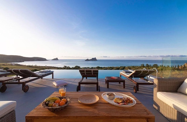 Villa Almyra, Xerokambos