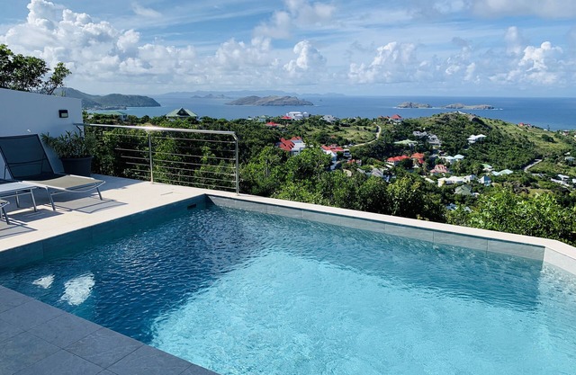 Villa Alouette. Increíble vista, piscina climatizada !!
