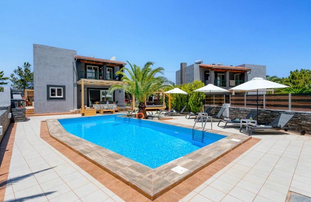 Villa Alpha by Villa Plus