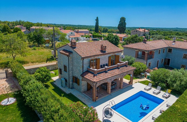 Villa Amani with pool