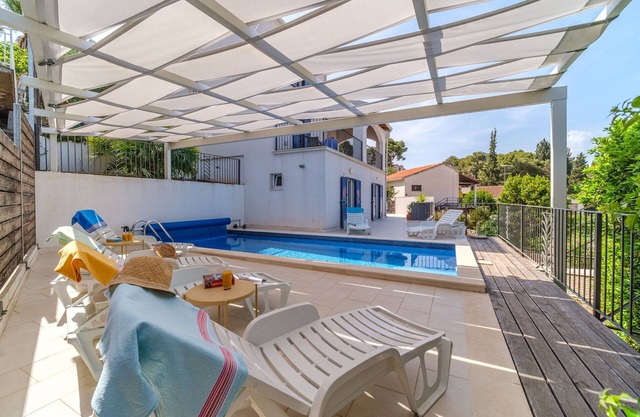 Villa Ameli (V0091-K1) - Milna - island Brac