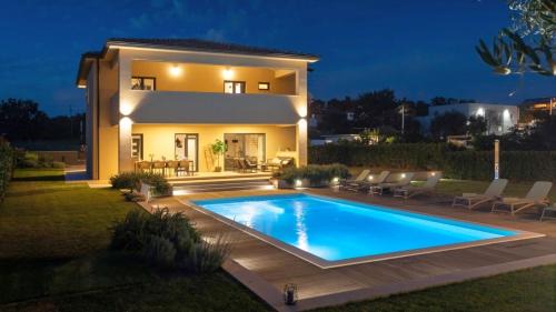 Villa Amoroso by Villas Holiday