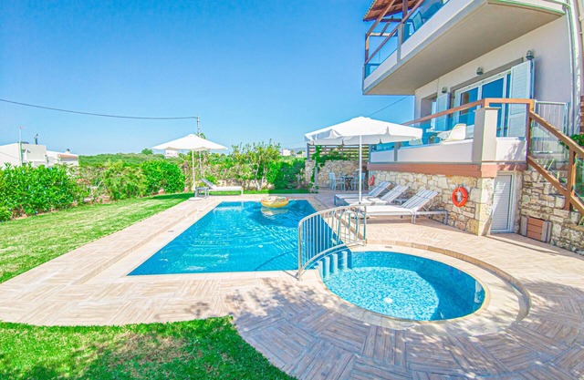 Villa Anastasia ✔️ Private pool with pool for kids ✔️ Close to 4 sandy beaches!