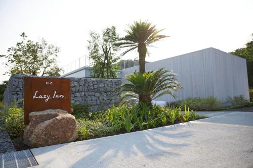 Villa and Glamping Lazy Inn