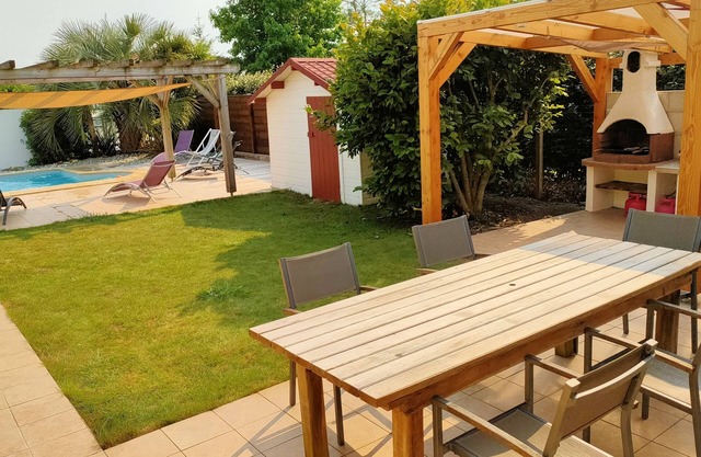 Villa and pool near Capbreton-Hossegor-Seignosse beaches